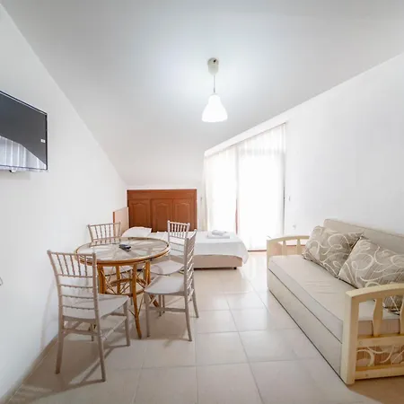 Suzanne & Restaurant Hotel *