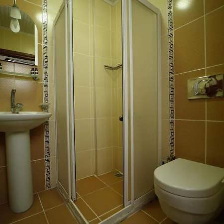 Suzanne & Restaurant Hotel