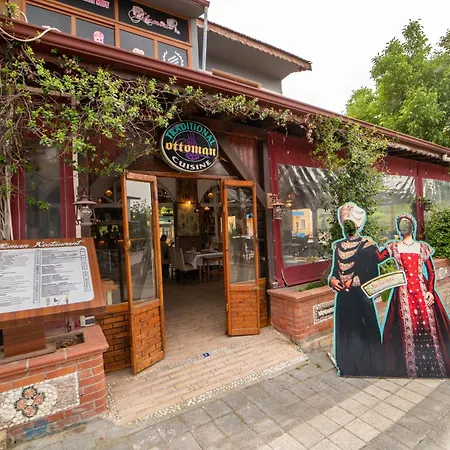 Suzanne & Restaurant Hotell Fethiye